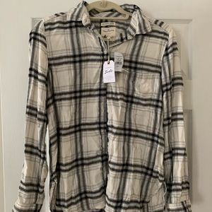 NWT Women’s American Eagle soft button down top